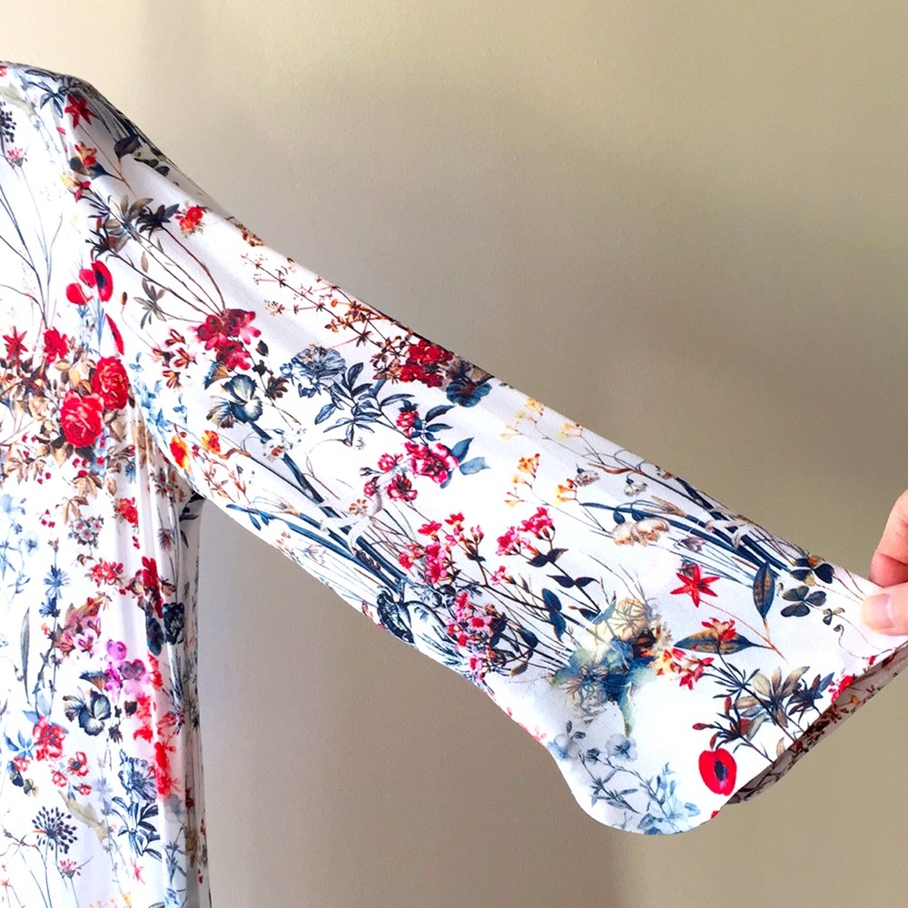 Floral Shift Dress - Picture 7 of 12